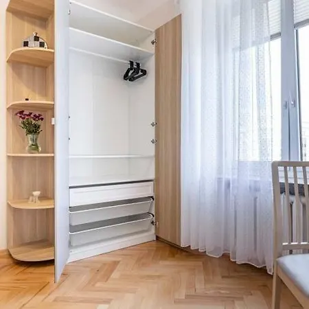 Plac Konstytucji 4, Centrum Warschau Exterior foto